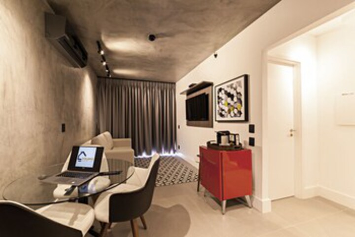 Room 21 of 35