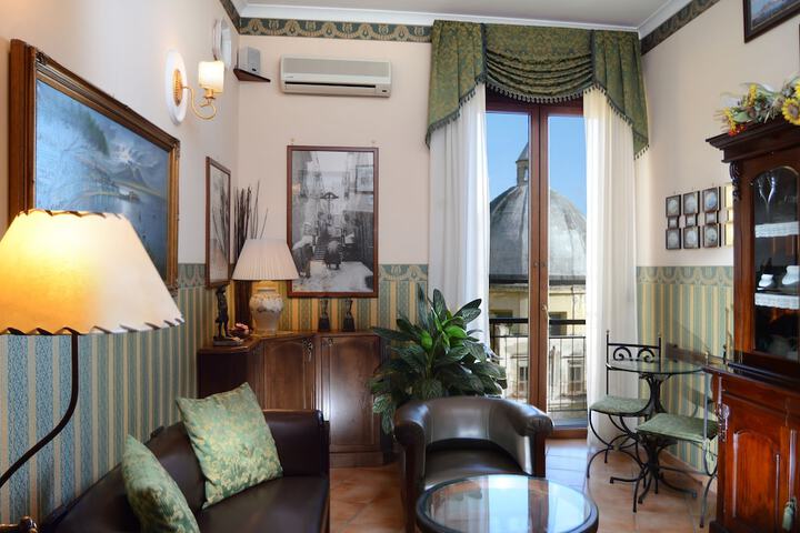 Hotel Lobby