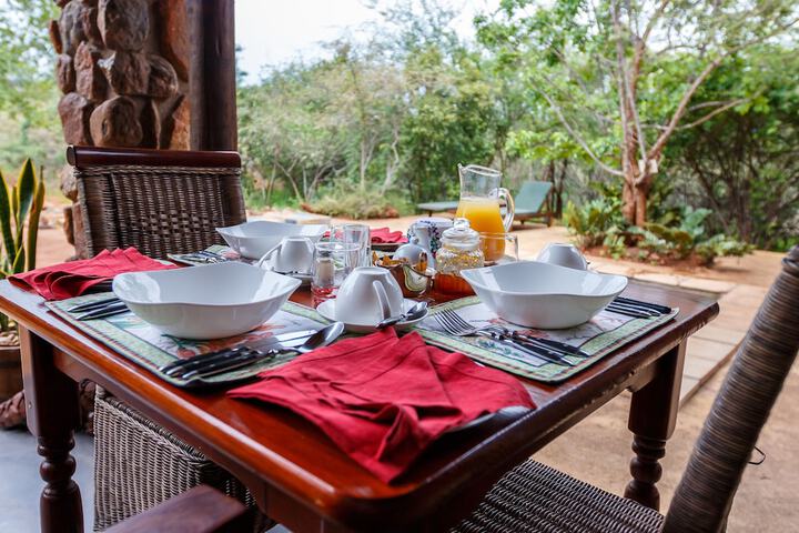 Breakfast/Coffee Service 65 of 116