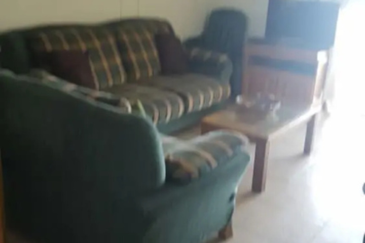 Room 5 of 8