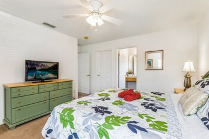 Room 21 of 32