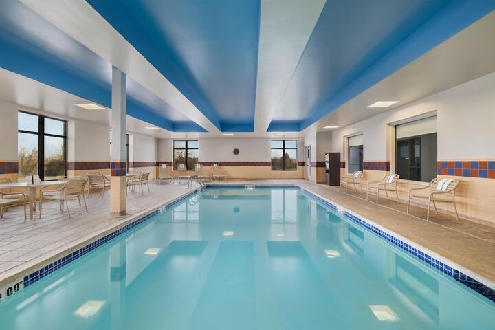 Pool Hotel