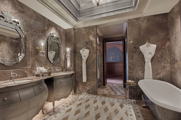 Room 45 of 80