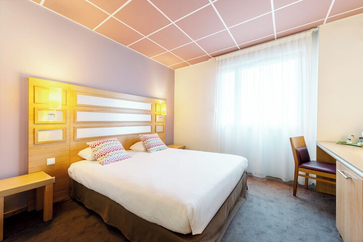 Room 20 of 98