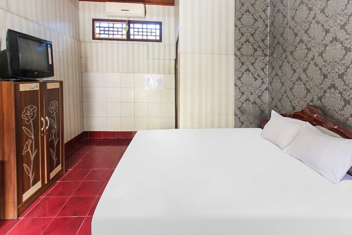 Room 13 of 22
