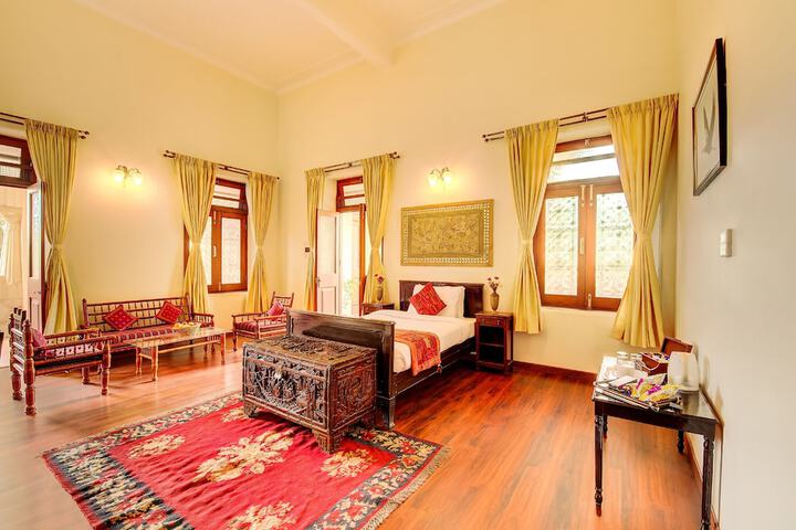 Room 10 of 72