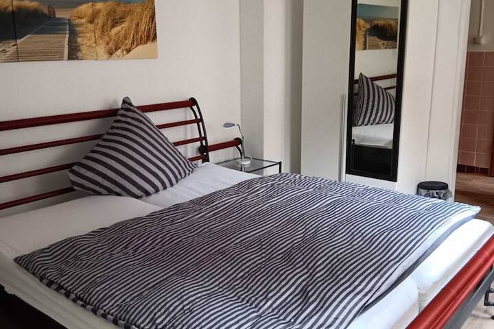 Room 11 of 26