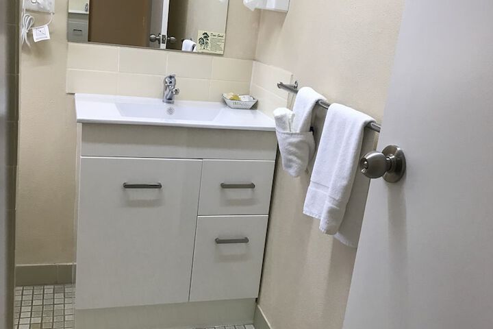 Room 54 of 79