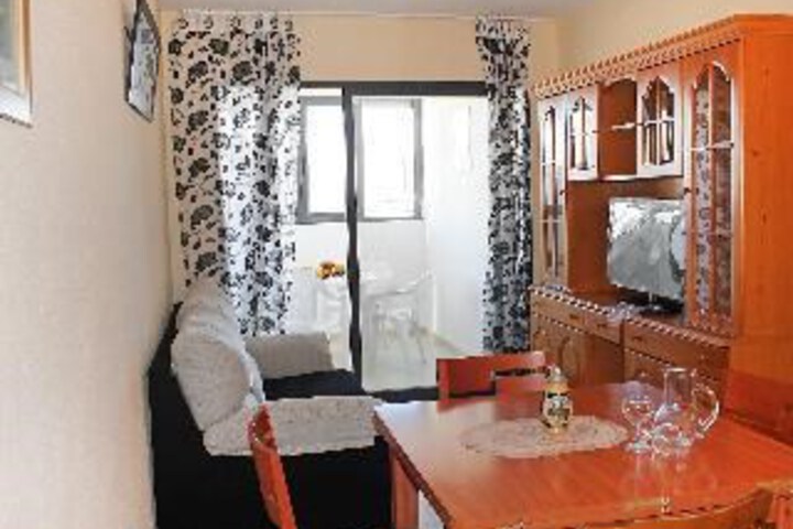 Room 8 of 11
