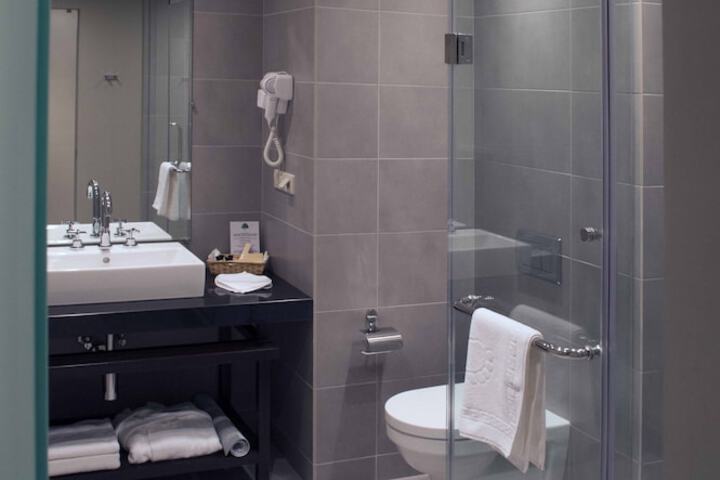 Clean Restrooms
