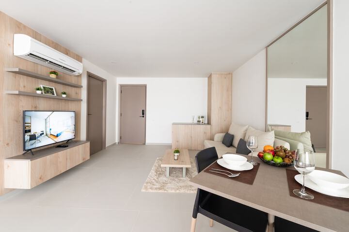 Room 6 of 33