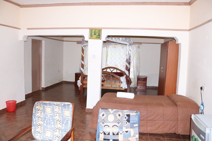 Room 4 of 22
