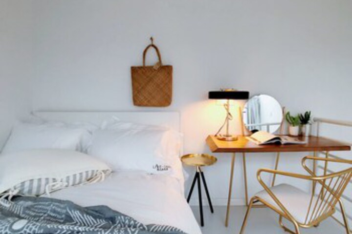 Room 50 of 62