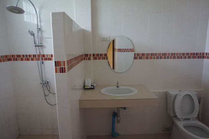 Room 33 of 54
