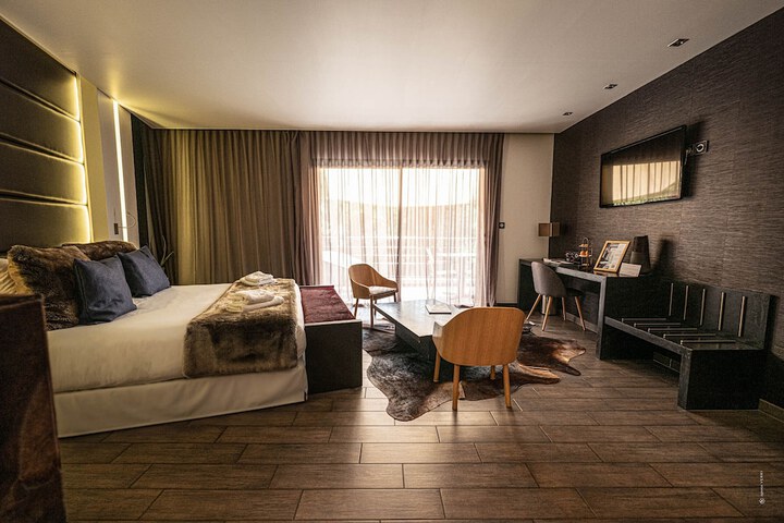 Room 10 of 37