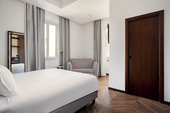 Room 13 of 20