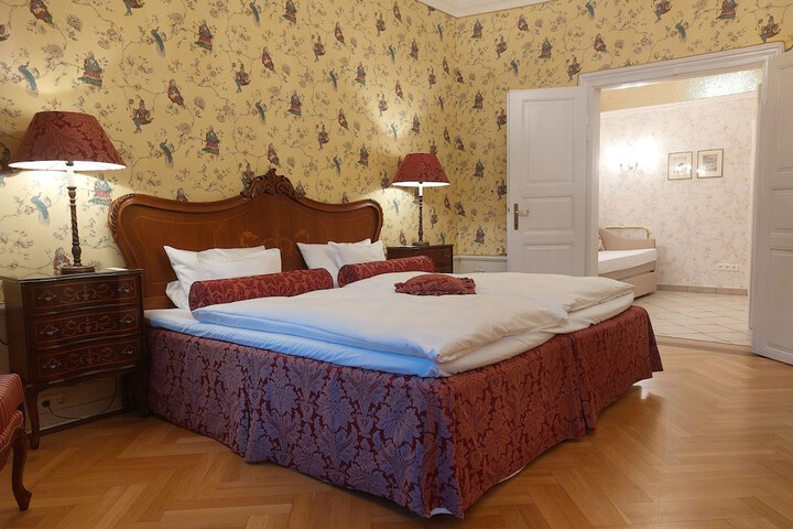 Room 27 of 55