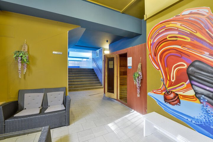 Pools & Facilities