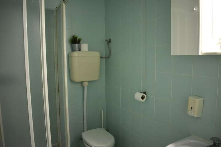 Room 68 of 92