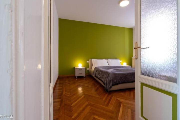 Room 7 of 36