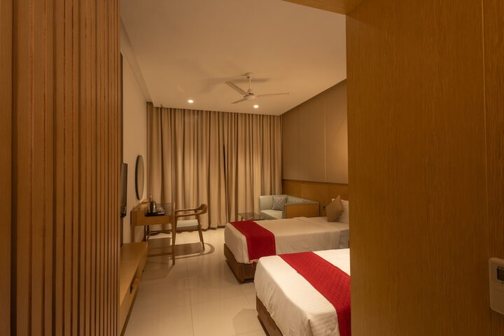 Room 11 of 38