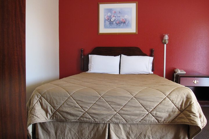 Room 9 of 14