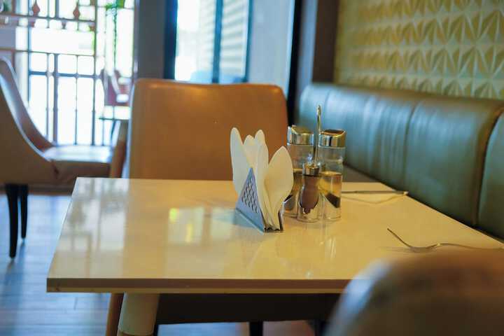 Dining 62 of 70