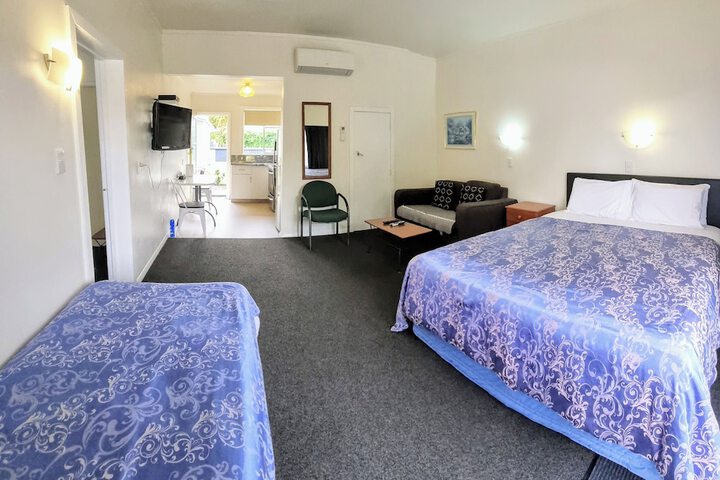 Room 14 of 34