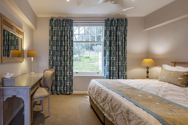 Room 8 of 43