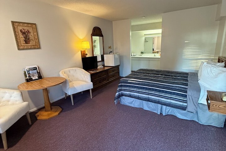Room 42 of 79