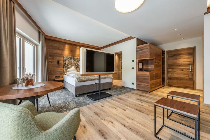 Room 27 of 181