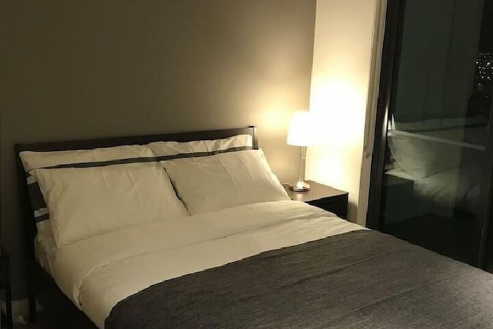 Room 4 of 13