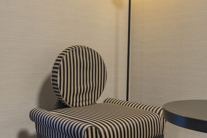 Room 25 of 87