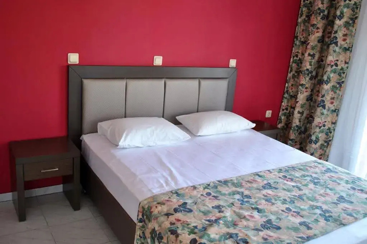 Room 6 of 23