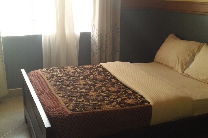 Room 12 of 22