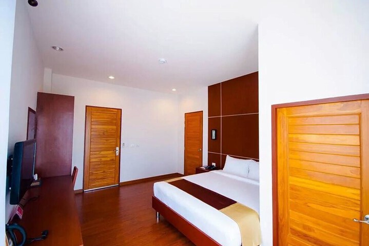 Room 7 of 31