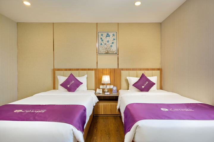 Room 8 of 40