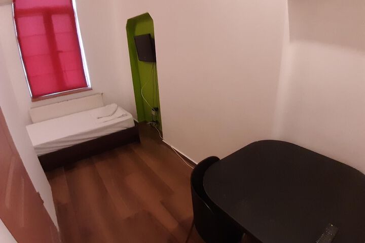 Room 55 of 86