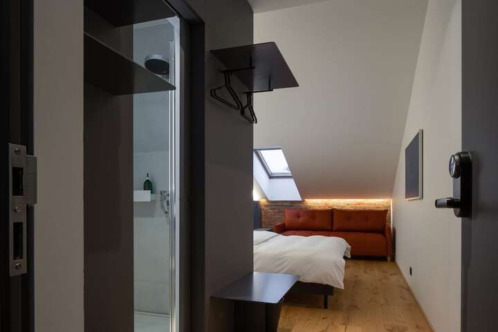 Room 15 of 47