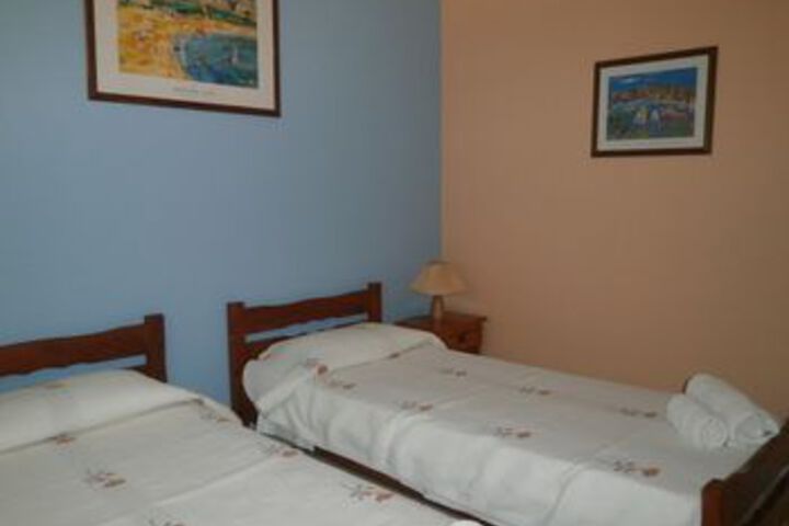 Room 13 of 40