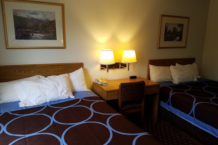 Room 14 of 26