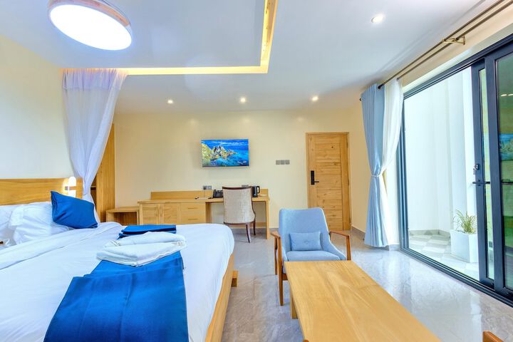 Room 15 of 25