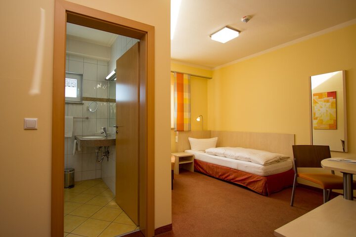 Room 9 of 53