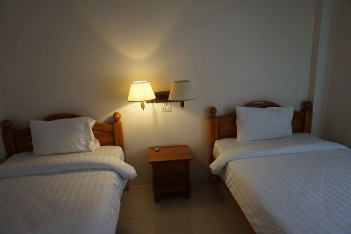 Room 19 of 32