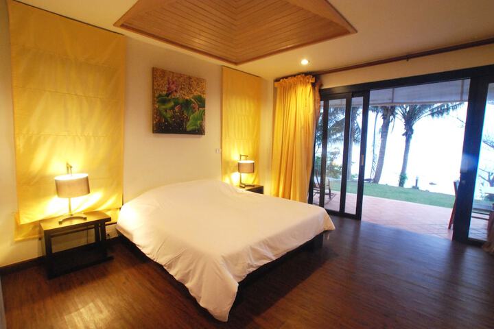 Room 10 of 40