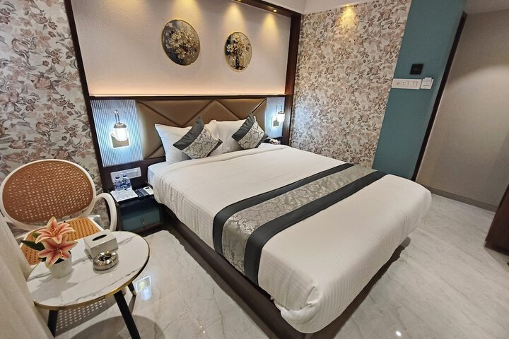 Room 26 of 60