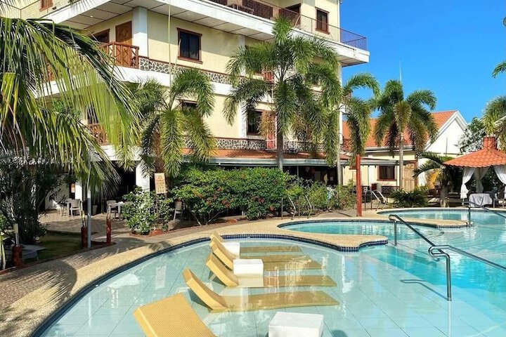 Pool 85 of 123