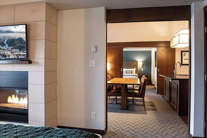 Room 4 of 36