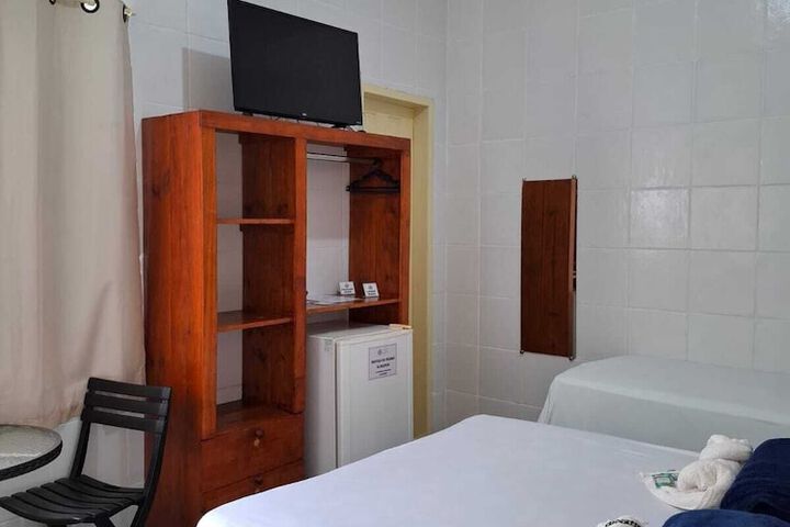 Room 14 of 76