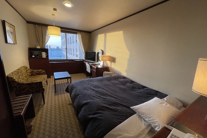 Room 30 of 105
